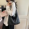 Bolso Casual Retro de Gran Capacidad para Mujer 2026 Primavera Nuevo de Moda Elegante Bolso de Hombro Bolso Cruzado de Mano Estilo Cubo