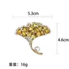 Broche de Hoja de Ginkgo para Otoño e Invierno, Corsage de Cristal Elegante y Exquisito para Mujer de Alta Gama, Accesorio de Pin de Diseño de Nicho de Lujo Ligero