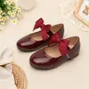 Zapatos Mary Jane brillantes con lazo para niñas, zapatos de actuación para vestido de florista, zapatos de princesa con cinta mágica, suela suave antideslizante