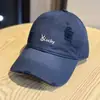 Gorra de Béisbol Bordada con Letras Nueva para Primavera y Verano para Mujer, Gorra de Pico de Pato Desgastada para Exteriores con Ala Ancha, Protección Solar, Moderna y Favorecedora