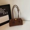 Bolsa de Camurça Feminina 2025 Nova Retro Nicho Bolsa de Ombro Alta Qualidade Moda Versátil para o Dia a Dia Bolsa de Braço