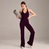 Nuevo conjunto deportivo cruzado de cuello halter con hermoso diseño en la espalda, pantalones de yoga acampanados de cintura alta con sensación de segunda piel, conjunto de fitness para entrenamiento de Pilates