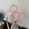 Bolsa de ombro estilosa estilo coreano para mulheres, nova moda primavera 2026, bolsa de ombro casual para trabalho e deslocamento, bolsa baguette para mulheres