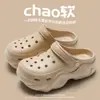 Sapatos Fofos de EVA com Solado Grosso e Furos de Torrada Femininos 2025 Novo Verão Roupa Externa Sandálias Baotou Antiderrapantes de Cintura Alta