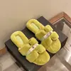 Chinelos de pelúcia fofos estilo coreano, com sola plana em H, para outono e inverno 2026, para mulheres, chinelos de algodão elegantes para uso externo de senhoras, populares online