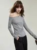 Camiseta de Manga Larga Asimétrica Hombro Descubierto de Tencel y Lana para Mujer, Nuevo Estilo Otoño 2026, Top Básico de Corte Relajado