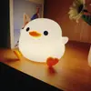 Pato Doudou de Pudín Adorno de Luz Nocturna Protección Ocular Pato Doudou Carga USB Temporizador Palmadita Automática Lámpara de Silicona Atmósfera