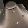 Collar Simple de Flor de Acero Inoxidable Electrochapado en Oro Real de 18 Quilates, Cadena para Clavícula de Lujo Ligero y de Alta Gama, Collar de Moda y Personalizado para Mujeres