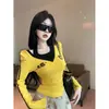 Nuevo diseño de principios de otoño, top plisado de color contrastante con cuello halter, estilo chica picante, ajuste ceñido a la cintura, efecto dos piezas