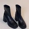 Botines cortos de punta cuadrada, suela gruesa y forro de felpa para mujer, nuevos botines estilo Martin de tacón alto grueso para el invierno 2026, botines franceses de ajuste ceñido