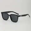 Gafas de Sol Cuadradas Estilo G26 Lujo Ligero con Remaches de Estrella Unisex Protección UV Gafas de Sol