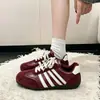 Zapatillas de entrenamiento retro alemanas súper elegantes para mujer, nueva colección 2026, increíblemente populares, zapatillas blancas versátiles, zapatos deportivos casuales planos de nicho