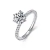 Anillo de Plata de Ley S925 Clásico con Seis Garras Micro-engastado con Moissanita, Moderno, Lujo Ligero, Versátil Anillo de Compromiso y Propuesta
