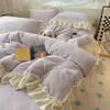 Conjunto de Cuatro Piezas de Encaje Clase A y Vellón de Leche Estilo Princesa Francesa INS Color Sólido Engrosado Cálido Bebé Vellón Fale Vellón Tres Piezas