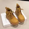 Botas de combate para niños, nueva colección primavera/otoño 2026, botines elegantes, botines cortos para niñas, antideslizantes, botas amarillas, botas para niños