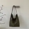 Bolsa de camurça mais vendida transfronteiriça para mulheres, nova bolsa tote retrô da moda 2026, bolsa versátil de ombro e debaixo do braço