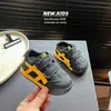 Nueva colección Primavera/Otoño 2024: zapatillas sin cordones para niños, zapatillas deportivas antideslizantes, zapatillas de entrenamiento alemanas para bebés y niños pequeños, zapatos casuales de moda unisex de suela blanda