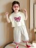 Traje de Cuadros para Niña con Lazo en la Espalda, Atuendo de Verano 2026 Nuevo Estilo, Elegante Conjunto Casual de Dos Piezas para la Escuela Infantil, Ropa Infantil