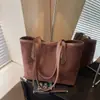 Bolso de Mano con Bloques de Color de Moda Transfronterizo Otoño e Invierno 2026 Bolso de Hombro Tendencia Gran Capacidad Casual Mate Versátil Bolso Tote