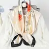 Lenço de Seda Estampado Sade Feminino Primavera e Outono Novo Lenço Quadrado Versátil Elegante Proteção Solar Xale de Seda Turbante