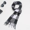 Bufanda a cuadros para parejas, bufanda para padres e hijos, otoño e invierno, nueva bufanda de cachemira a cuadros con empalmes de colores, venta al por mayor para hombres y mujeres.