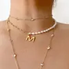 Colar Colar com Pingente de 26 Letras Europeu e Americano Transfronteiriço Lindo Colar com Corrente de Clipe de Papel Pérola Imitação Joia Presente de Aniversário