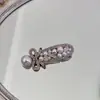 Luxo Leve Sensação de Alta Qualidade Laço de Pérola Presilha Bico de Pato Pequena para Cachorro Clipe de Cabelo Versátil Diário para Mulheres Fixador de Mechas Laterais Acessórios de Cabelo
