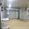 Torre Quirúrgica Mecánica de Doble Brazo Montada en Techo Diseño de Instalación de Torre Médica Torre Eléctrica de un Solo Brazo para UCI