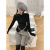 [En Stock] Camiseta Básica de Punto Fino Modal Mona para Mujer en Otoño e Invierno con Estilo Corto Nuevo Negro Elegante y Versátil