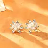 Populares pendientes de flor de perla tridimensionales, lujo ligero con un toque de alta gama, estilo minimalista, exquisitos y a la moda, pendientes versátiles y elegantes