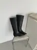 []Botas largas retro de punta cuadrada pequeña y caña recta, colección otoño/invierno 2026, estilo europeo y americano, tacón grueso, botas largas de caña ancha