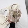 Bolso Pequeño de Alta Gama para Mujer 2024 Nuevo de Moda Verano Versátil Moda Bolso de Hombro Único Cruzado Bolso Cubo Acolchado de Mano