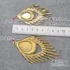 Acessórios de Base DIY Olho de Pavão Flamejante Relevo Folha de Ferro Banhada a Ouro Flor de Canto Material de Decoração para Álbum de Fotos Porta-Retratos