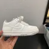 Invierno 2026 Nuevos Zapatos Clásicos Casuales de Tabla para Niños con Felpa Adicional Estilo Coreano Bloque de Color Retro de Caña Baja Casuales para Estudiantes Tendencia