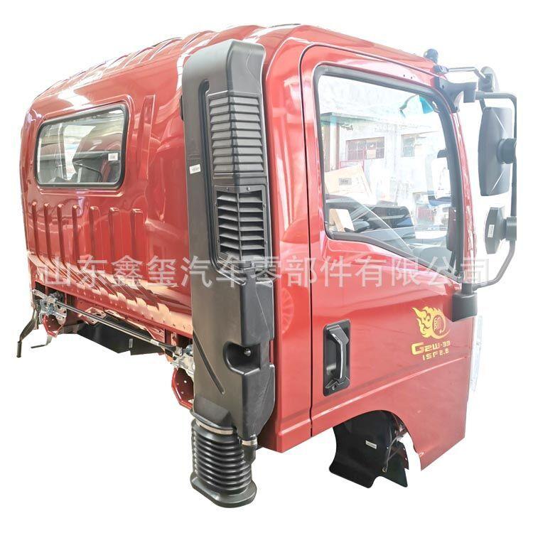 白底新款豪沃轻卡驾驶室 (2).jpg