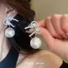 Pendientes de Borla Geométrica de Perla con Circonita de Aguja Plateada Pendientes Elegantes de Lujo Ligero Pendientes de Moda Exquisitos Versátiles para Mujer