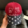 Boné de Beisebol Patchwork de Bolinhas Estilo Coreano com Bordado de Urso, Macio para Primavera e Verão, Casual de Rua Versátil, Nicho, Boné Bico de Pato