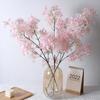 Simulación flor lila flor cruz flor rama larga flor de cerezo tela de seda hogar hotel techo boda camino guía arco decoración venta al por mayor