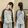Camiseta de manga larga para niños con diseño de patchwork, nuevo estilo 2026, capa interior de forro polar cepillado para niñas, top de cuello redondo