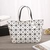Bolsa Feminina Simples Nova Moda Verão 2025 Versátil Geométrico Diamante Dobrável Patchwork Bolsa de Ombro Feminina Crossbody