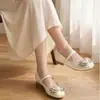 Novos Sapatilhas Planas Confortáveis Antiderrapantes Resistentes ao Desgaste com Uma Tira, Bico Redondo, Salto Baixo, Decoradas com Strass, Coleção Primavera/Outono 2026