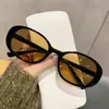 Óculos de Sol Retrô Ovais Marrons da Moda Street Style 2025 para Mulheres Ins Versão Coreana Óculos de Sol com Proteção UV