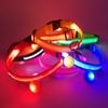 Suministro del fabricante collar para perro LED luminoso anti-pérdida luz nocturna collar etiqueta de perro pañuelo para cuello de perro suministro directo