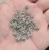 Bandeja de Flores Prateada Xizang Retrô Acessórios para Joias DIY Flor de Borla Acessórios para Chapéu Pulseira Colar Contas Separadas Contas Soltas Venda por Atacado