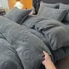 Juego de Cama Grueso de Terciopelo de Leche de Cuatro Piezas Nuevo Otoño e Invierno 2026, Versión con Sábana Ajustable Exclusiva Transfronteriza, Todos los Tamaños