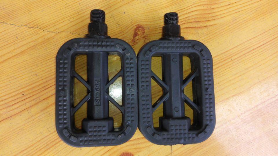 AEE8A7FF1C299C26B2541C2B70F60B