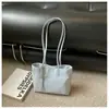 Bolsa pequeña 2026 nueva versión coreana linda bolsa de lunares bolsa de mano de nailon ligera bolsa cuadrada pequeña de un solo hombro