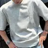 Verão 2026 Nova Moda Masculina Marca Tendência Versátil Design com Rebites Camiseta de Manga Curta Top Casual Estilo Simples