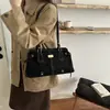 Bolsa de hombro para mujer de otoño, nueva moda transfronteriza, para ir al trabajo, estilo coreano, simple, bolsa de mano de gran capacidad, venta al por mayor