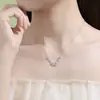 Colar Galáxia Amor Borboleta Design Original Tichia para Mulheres Prata de Lei S925 Corrente de Clavícula Borboleta Joia de Prata Brilhante com Zircônia Luxo Leve